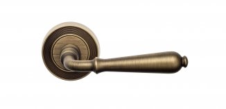 VNZ3664 Дверная ручка на круглой розетке VENEZIA CLASSIC D6 матовая бронза классика латунь Италия