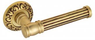 VNZ3644 Дверная ручка на круглой розетке VENEZIA IMPERO D4 французское золото/коричневый классика ла