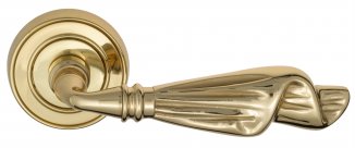 VNZ1849 Дверная ручка на круглой розетке VENEZIA OPERA D6 полированная латунь классика латунь Италия