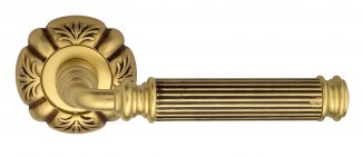 VNZ3022 Дверная ручка на круглой розетке VENEZIA MOSCA D5 французское золото/коричневый классика лат