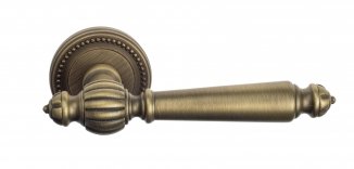 VNZ128 Дверная ручка на круглой розетке VENEZIA PELLESTRINA D3 матовая бронза классика латунь Италия