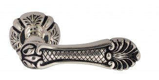 VNZ1450 Дверная ручка на круглой розетке VENEZIA FENICE D5 натуральное серебро/черный  классика лату