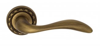 VNZ2908 Дверная ручка на круглой розетке VENEZIA ALESSANDRA D2 матовая бронза классика латунь Италия