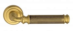 VNZ2992 Дверная ручка на круглой розетке VENEZIA MOSCA D1 французское золото/коричневый классика лат