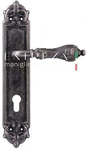 121988 Дверная ручка на планке PL02 EXTREZA GRETA 302 CYL античное серебро F45 классика многослойное