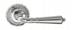 VNZ1074 Дверная ручка на круглой розетке VENEZIA VIGNOLE D4 полированный хром классика латунь Италия