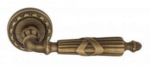 VNZ2254 Дверная ручка на круглой розетке VENEZIA ANNETA D2 матовая бронза классика латунь Италия