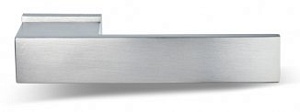 FCT643 Дверная ручка на прямоугольной розетке Fratelli Cattini COSMO 6-CS матовый хром zamak (ЦАМ) И