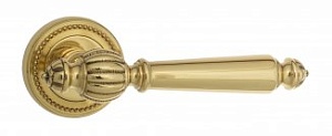 VNZ129 Дверная ручка на круглой розетке VENEZIA PELLESTRINA D3 полированная латунь классика латунь И
