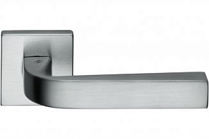 CLB062 Дверная ручка на квадратной розетке COLOMBO Prius MA11RSB-CM матовый хром модерн многослойное