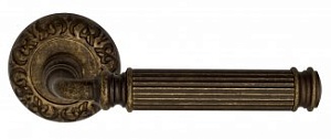 VNZ3011 Дверная ручка на круглой розетке VENEZIA MOSCA D4 античная бронза классика латунь Италия