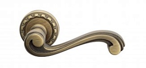 VNZ155 Дверная ручка на круглой розетке VENEZIA VIVALDI D2 матовая бронза классика латунь Италия