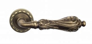 VNZ113 Дверная ручка на круглой розетке VENEZIA MONTE CRISTO D2 матовая бронза классика латунь Итали