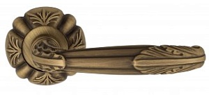 VNZ2748 Дверная ручка на круглой розетке VENEZIA ANGELINA D5 матовая бронза классика латунь Италия