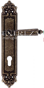 122066 Дверная ручка на планке PL02 EXTREZA LEON 303 CYL античная бронза F23 классика многослойное г