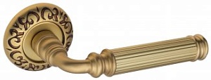 VNZ4014 Дверная ручка на круглой розетке VENEZIA MOSCA D4 французское золото классика латунь Италия