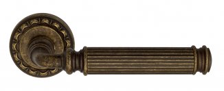 VNZ2995 Дверная ручка на круглой розетке VENEZIA MOSCA D2 античная бронза классика латунь Италия